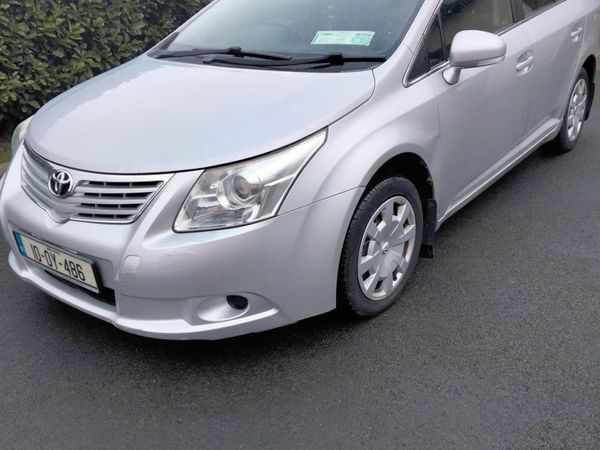 Toyota Avensis Saloon, Diesel, 2010, Silver