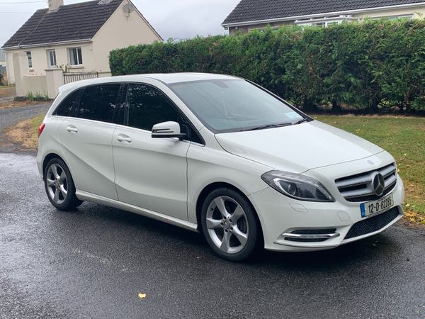 Mercedes-Benz B-Class MPV, Petrol, 2012, White