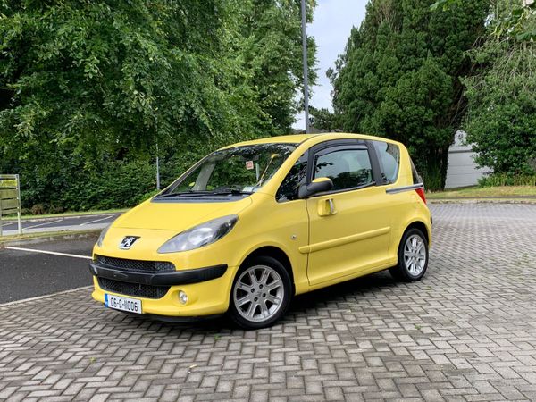 Peugeot 1007 Hatchback, Petrol, 2006, Yellow
