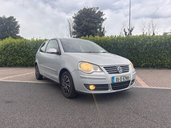 Volkswagen Polo Hatchback, Petrol, 2005, Silver