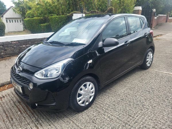 Hyundai i10 Hatchback, Petrol, 2017, Black