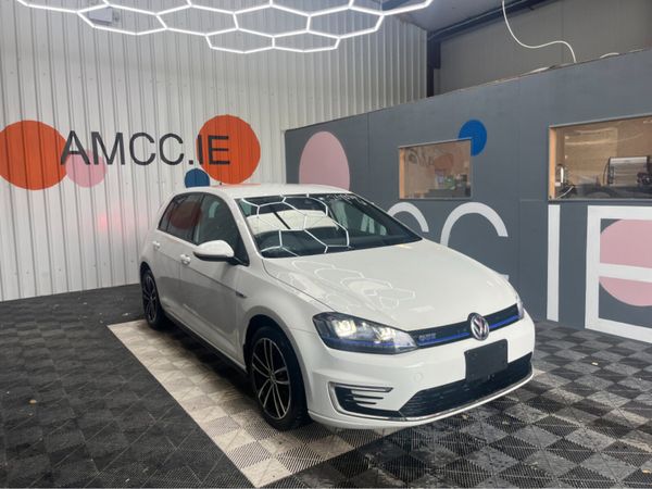 Volkswagen Golf Hatchback, Petrol Hybrid, 2016, White