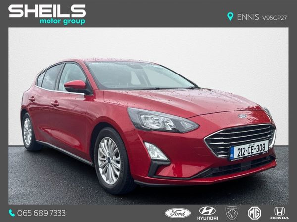 Ford Focus Hatchback, Diesel, 2021, Red