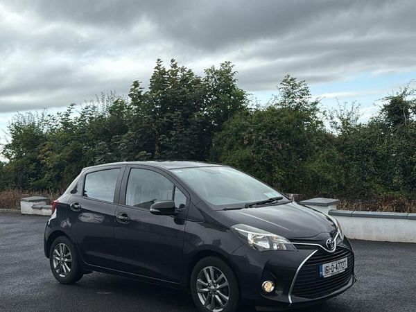 Toyota Yaris Hatchback, Petrol, 2016, Black