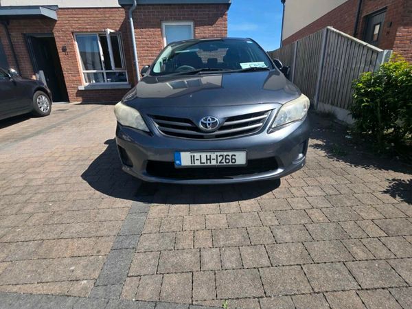 Toyota Corolla Saloon, Petrol, 2011, Grey