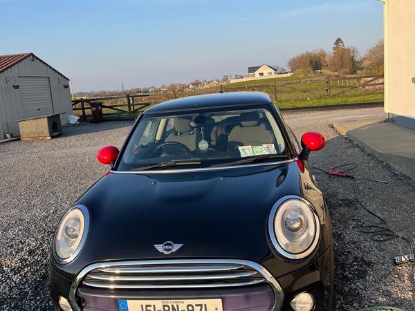 Mini Cooper Hatchback, Diesel, 2015, Black