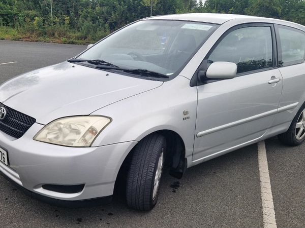 Toyota Corolla Hatchback, Petrol, 2007, Silver
