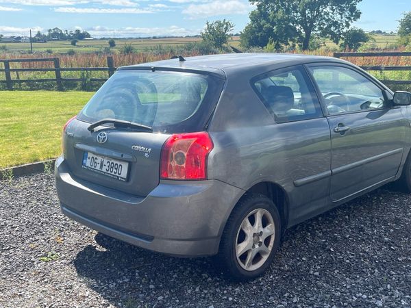 Toyota Corolla Hatchback, Petrol, 2006, Grey