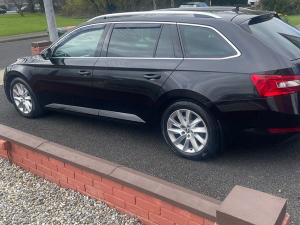 Skoda Superb Estate, Diesel, 2017, Black