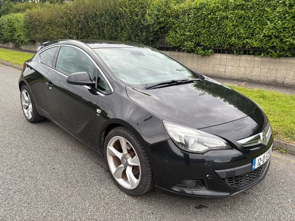 Vauxhall Astra Hatchback, Diesel, 2012, Black