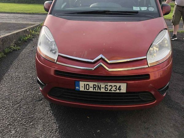 Citroen C4 Hatchback, Diesel, 2010, Red