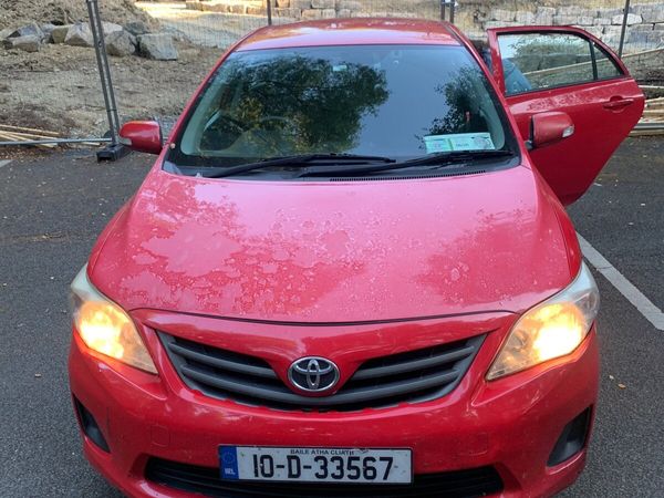 Toyota Corolla Saloon, Diesel, 2010, Red