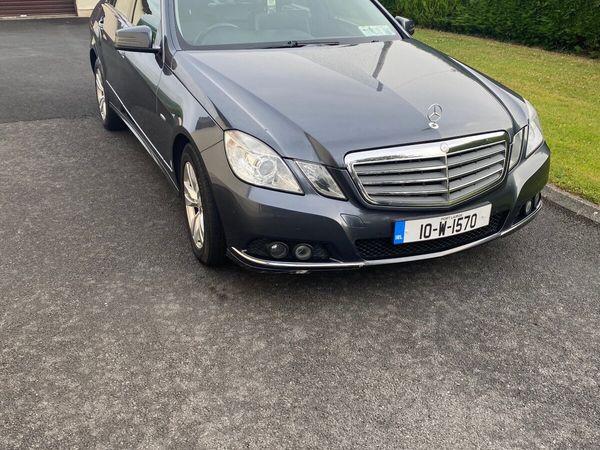 Mercedes-Benz E-Class Saloon, Diesel, 2010, Grey