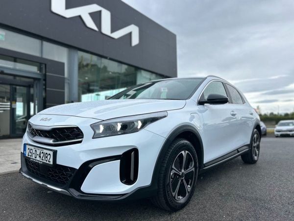 Kia XCeed Hatchback, Hybrid, 2025, White