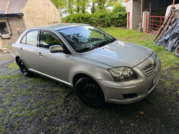 Toyota Avensis Hatchback, Diesel, 2009, Silver