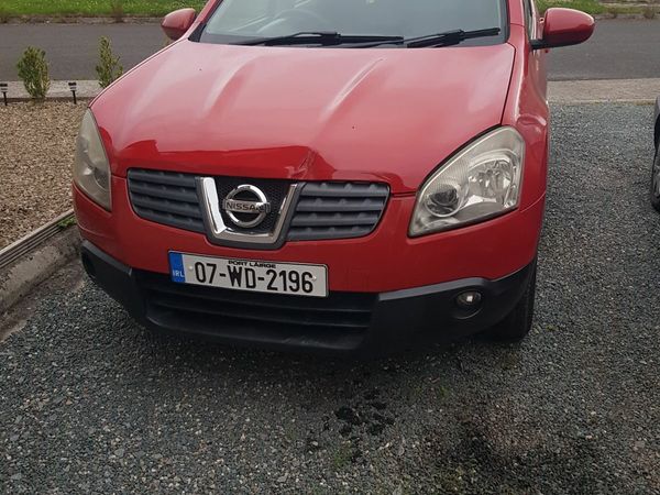 Nissan Qashqai Hatchback, Diesel, 2007, Red