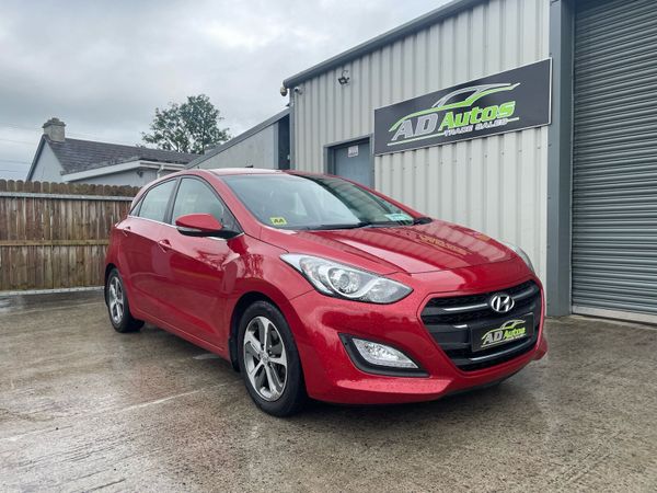 Hyundai i30 Hatchback, Diesel, 2016, Red