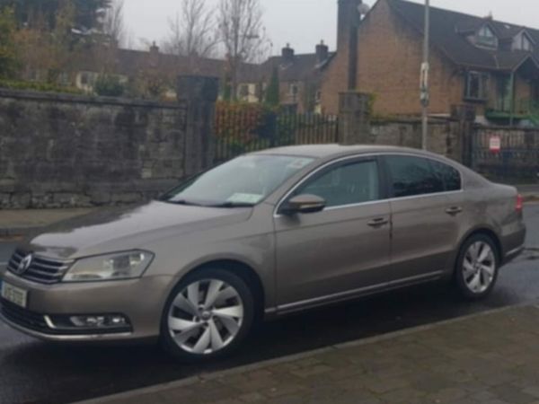 Volkswagen Passat Saloon, Diesel, 2011, Bronze