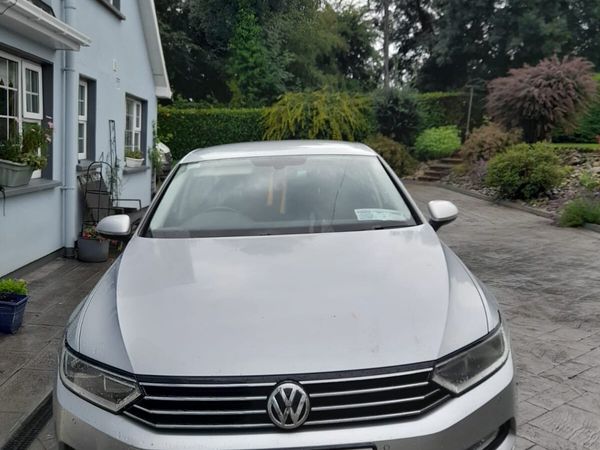 Volkswagen Passat Saloon, Diesel, 2016, Silver