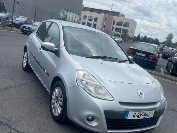 Renault Clio Hatchback, Ethanol Petrol, 2011, Silver