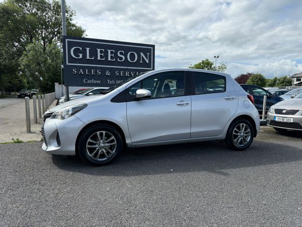 Toyota Yaris Hatchback, Petrol, 2017, Grey