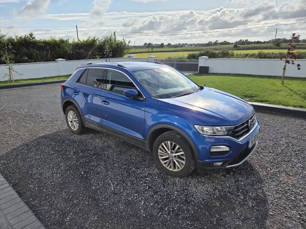 Volkswagen T-Roc SUV, Diesel, 2019, Blue