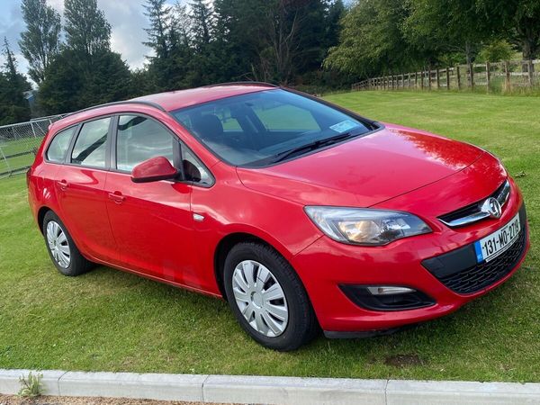 Vauxhall Astra Estate, Diesel, 2013, Red