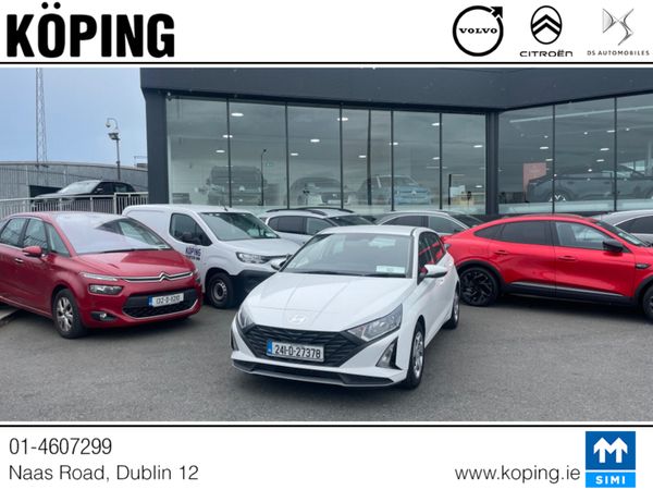 Hyundai i20 Hatchback, Petrol, 2024, White