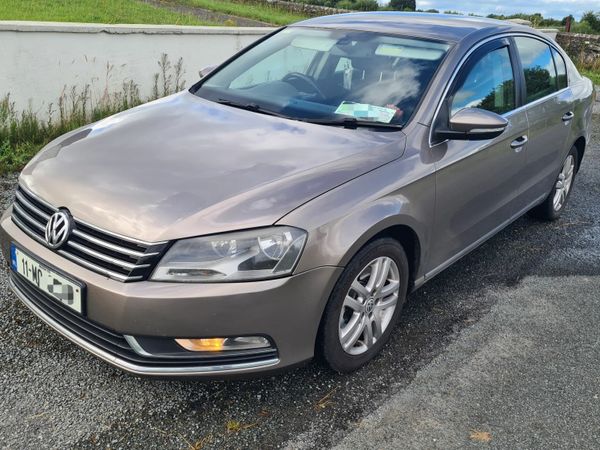 Volkswagen Passat Saloon, Diesel, 2011, Brown