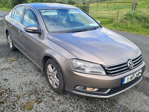 Volkswagen Passat Saloon, Diesel, 2011, Brown