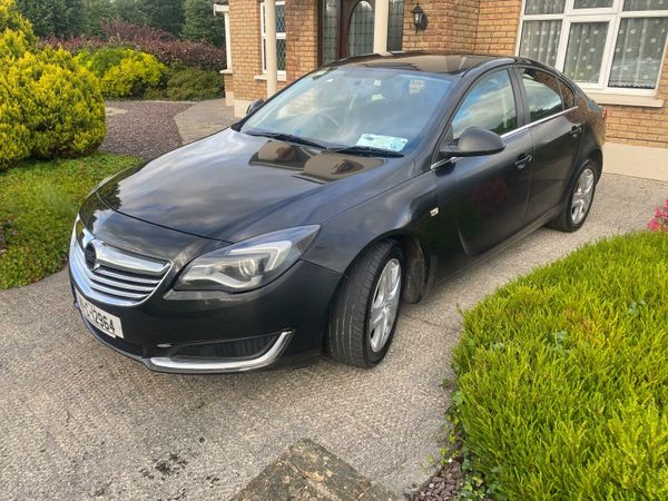 Vauxhall Insignia Hatchback, Diesel, 2014, Black