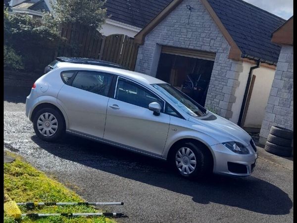 SEAT Leon Hatchback, Diesel, 2011, Silver