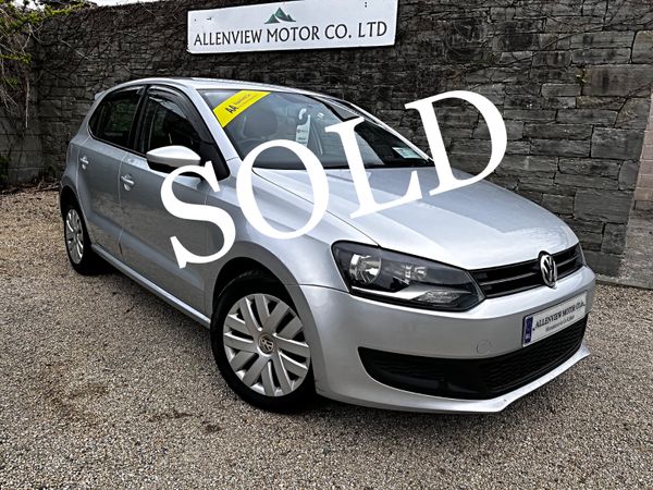 Volkswagen Polo Hatchback, Petrol, 2014, Silver
