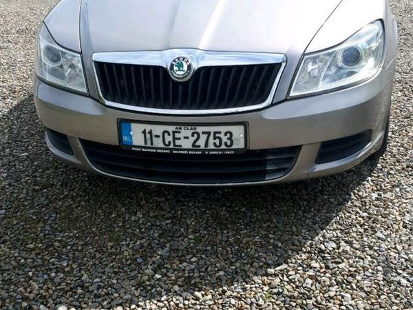 Skoda Octavia Hatchback, Diesel, 2011, Beige
