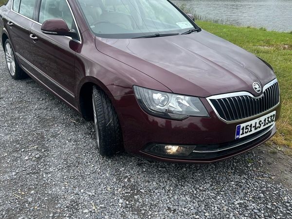 Skoda Superb Hatchback, Diesel, 2015, Purple