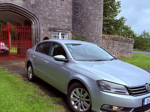 Volkswagen Passat Saloon, Diesel, 2012, Silver