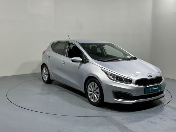 Kia Ceed Hatchback, Diesel, 2016, Silver