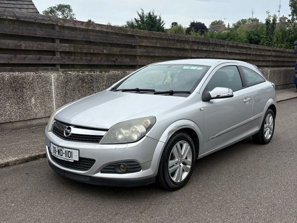 Opel Astra Hatchback, Petrol, 2008, Silver