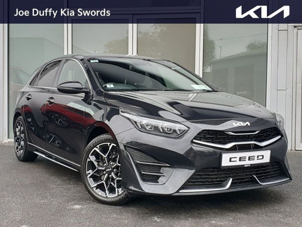 Kia Ceed Hatchback, Petrol, 2022, Black