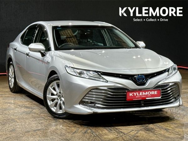 Toyota Camry Saloon, Petrol Hybrid, 2018, Silver