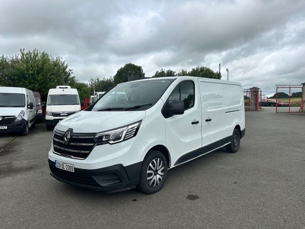 Renault Trafic MPV, Diesel, 2023, White