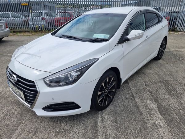 Hyundai i40 Saloon, Diesel, 2016, White