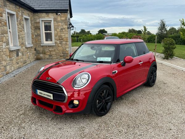Mini Cooper Hatchback, Diesel, 2018, Red