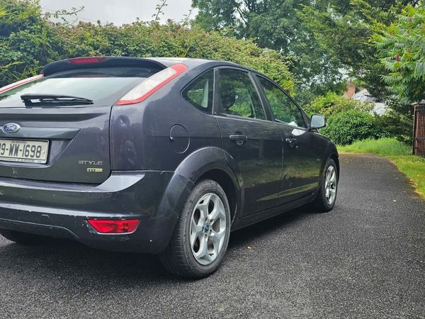 Ford Focus Hatchback, Diesel, 2009, Grey