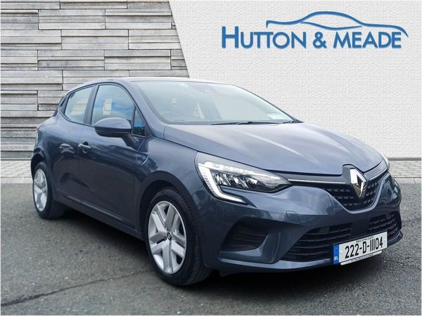 Renault Clio Hatchback, Petrol, 2022, 