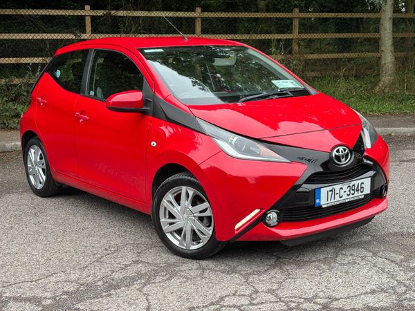 Toyota Aygo Hatchback, Petrol, 2017, Red