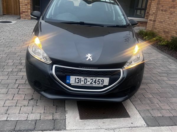 Peugeot 208 Hatchback, Petrol, 2013, Grey