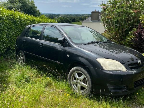 Toyota Corolla Hatchback, Petrol, 2005, Black