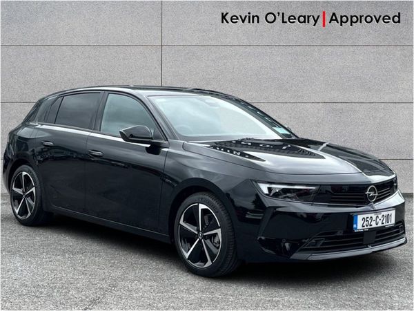 Opel Astra Hatchback, Petrol, 2025, Silver