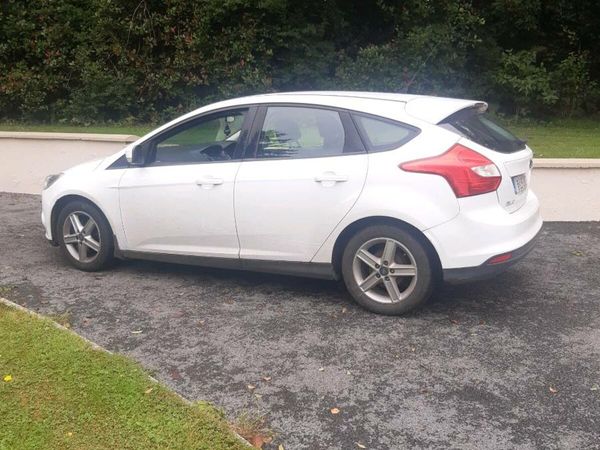 Ford Focus Hatchback, Diesel, 2011, White